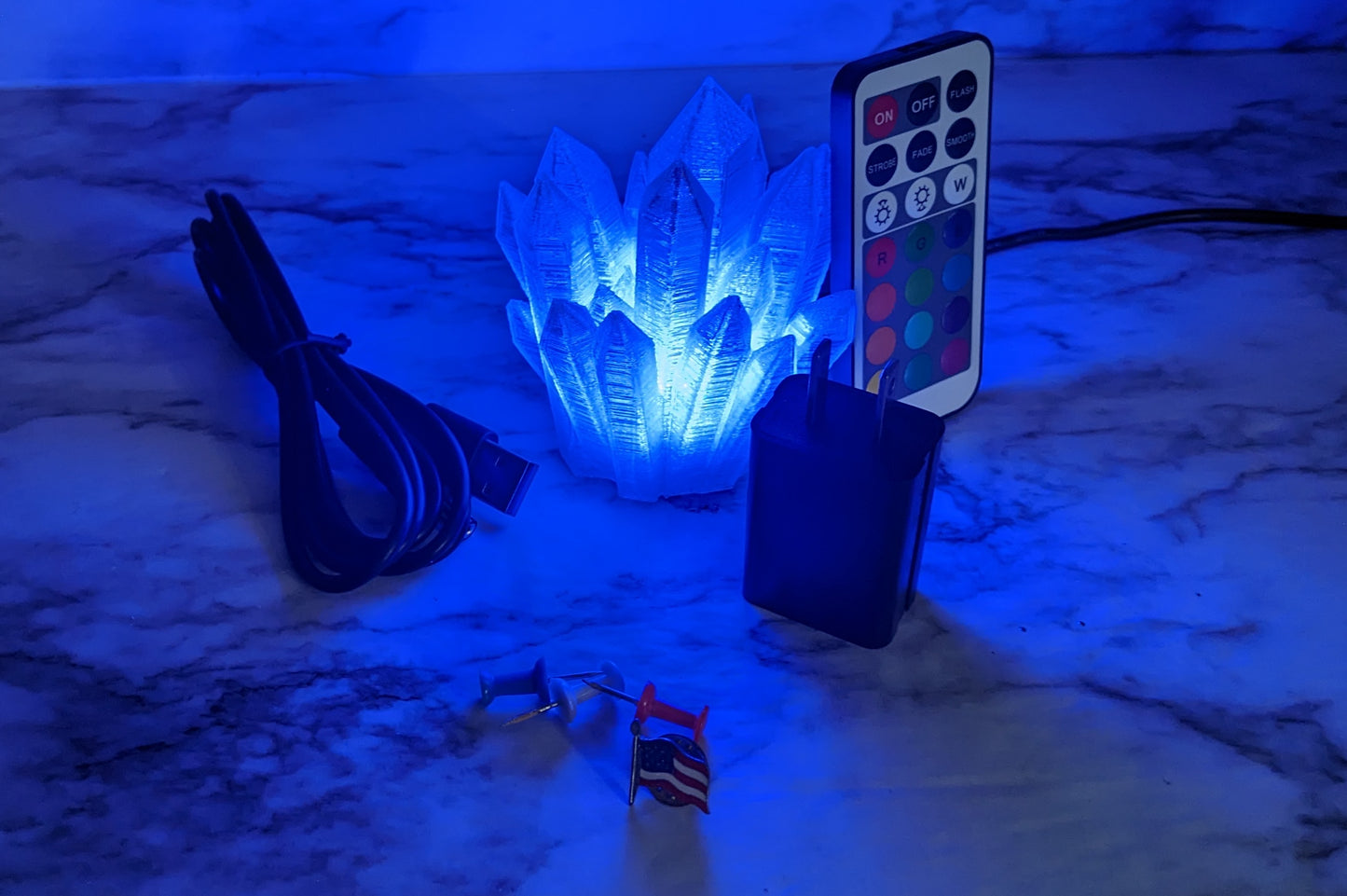 Mini lámpara de cristal: luz LED RGB con cable, pilas y control remoto incluidos.